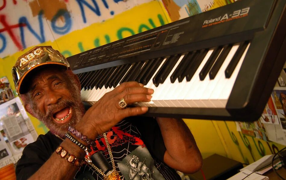 Scratch perry. Lee perry. хью перри. аквариум lee scratch perry.
