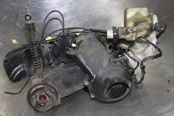 Хонда лид аф 20. Комбайн лида кейс 525. Двигатель лид. Honda lead 90 мотор. Двигатель лид.