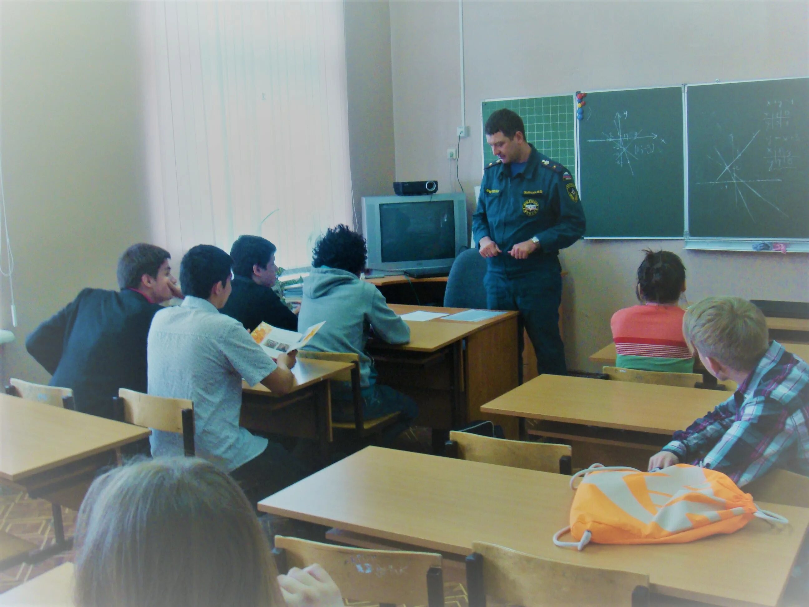 Открытый урок обж го. Открытый урок по гражданской обороне. урок обж. гражданская оборона урок по обж. открытый урок сотрудника мчс.