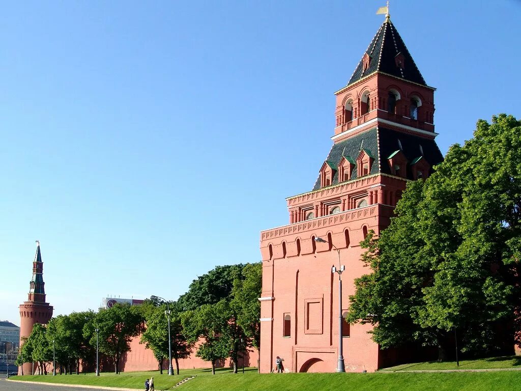 Какая башня московского кремля выше. Константино-еленинская башня. константино-еленинская башня кремля в москве. константино-еленинская (тимофеевская) башня московского кремля. константино еленинская башня московского кремля 1490.