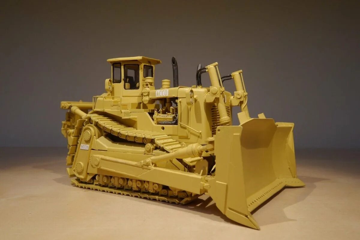 Самой большой бульдозер. Бульдозеры гиганты. Самый большой катерпиллер бульдозер в мире. Самой большой бульдозер. Самой большой бульдозер.