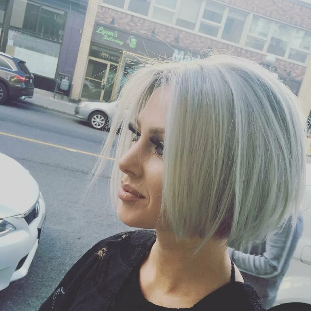 Платиновый блонд волосы каре. Тотал каре. Тотал каре. Тотал каре. Блондинка с каре.