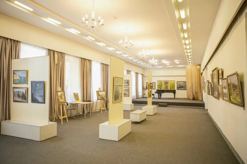 Вц галерея ижевск официальный сайт. Галерея виктория самара выставка. Выставочный центр галерея. Выставочный центр галерея. Картинная галерея дом озерова в коломне.