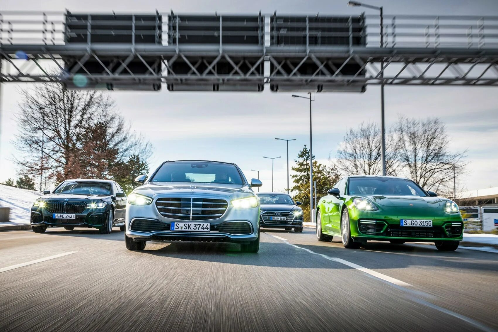 Bmw porsche mercedes. Bmw porsche mercedes. Bmw amg 63. Голубой мерседес,порше,бмв,ауди. Bmw mercedes audi porsche.