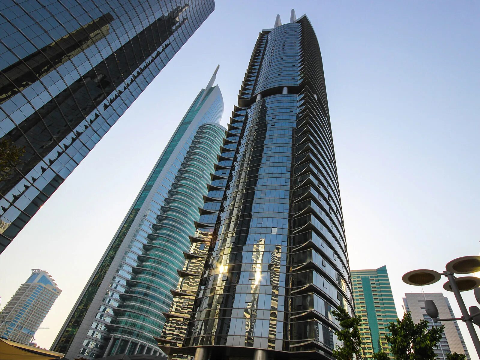 Cluster tower. Джумейра лейк тауэрс. platinum tower dubai. swiss tower dubai. dubai uptown tower.