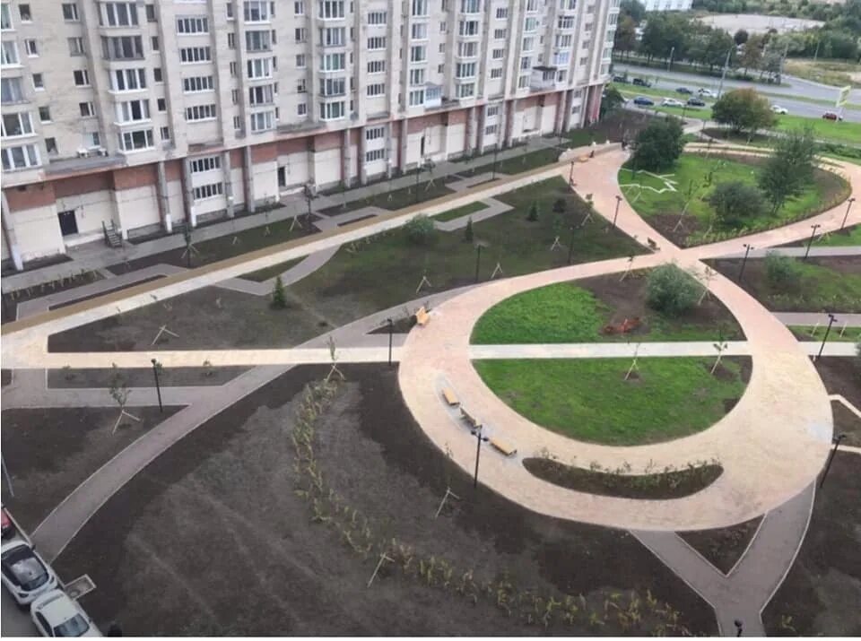 Город 812 фото Только 1,5% взрослых жителей Петербурга интересуются проблемами благоустройства