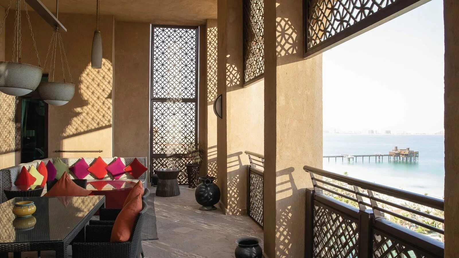 Мадинат джумейра дубай отель. Jumeirah mina a'salam 5. Мадинат джумейра. Отель в дубае madinat jumeirah. Дубай мина а салам мадинат джумейра.