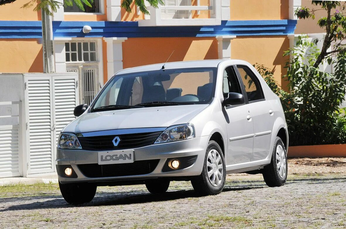 Как выглядит логан. Renault logan 1. рено логан 1. рено логан 1.4. рено логан 2012.