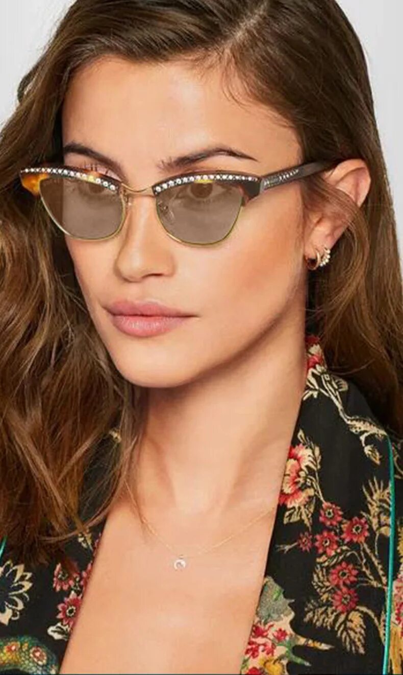 Моделях оправ. Геометрические очки солнцезащитные. Модные оправы. Энн хэтэуэй в очках. Линдберг оправы.