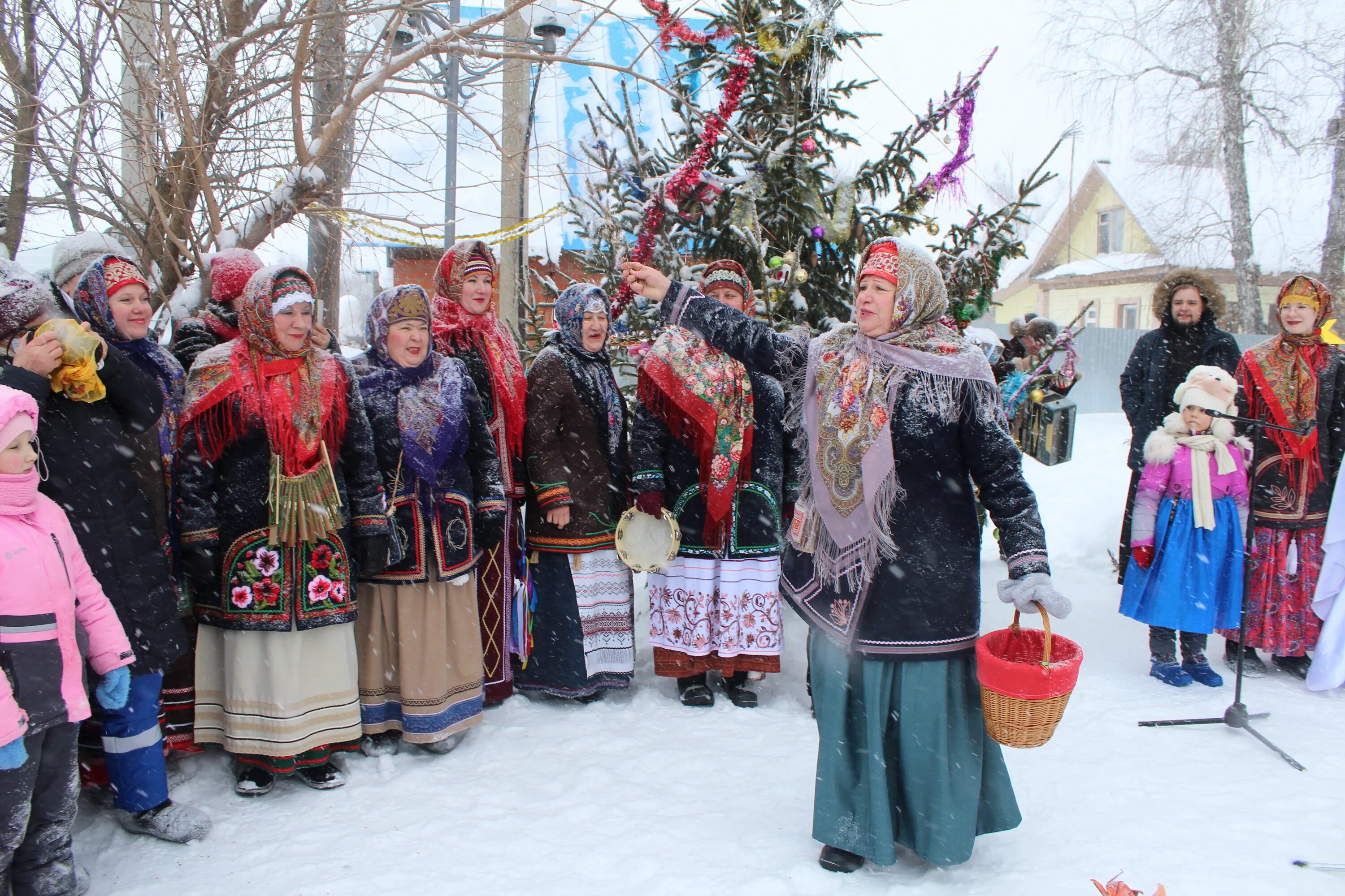 Коляда праздник беларусь. Коляда, мехоноша. Белорусская коляда символы праздника. Колядки. Колядка на праздник рождества.
