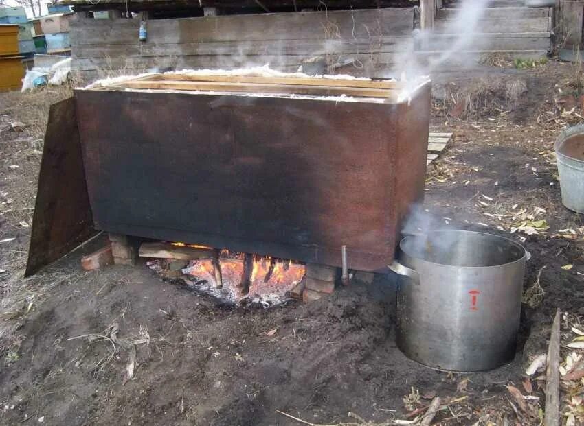 Самодельный паром. Самодельная паровая воскотопка. Воскотопка с парогенератором. Паровая воскотопка из улья. Паротопка восковая самодел.