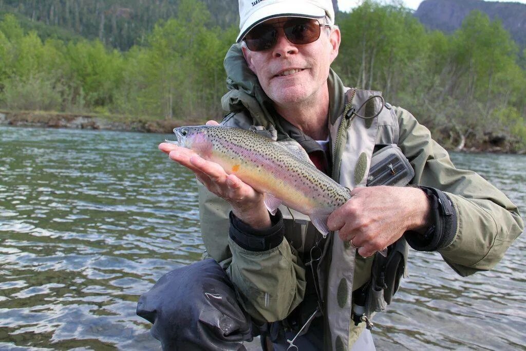 Рыболов пермь. Рыболов пермь. Зимняя рыбалка на хариуса. Рыбаки пермский край. Рыболов пермь.