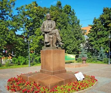 Памятник гончарову
