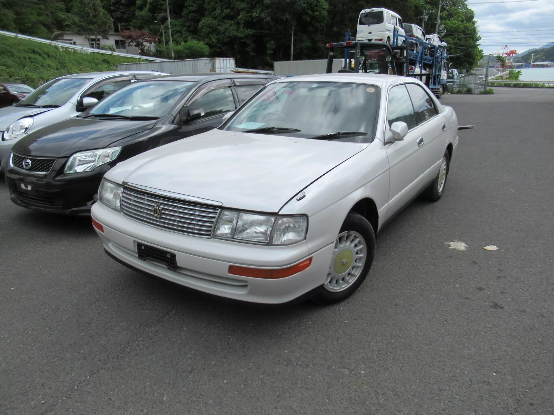 Toyota crown 19. Toyota crown 141 кузов серо-зеленый. Тойота краун 155. Toyota crown 141 royal touring. Toyota crown 19.