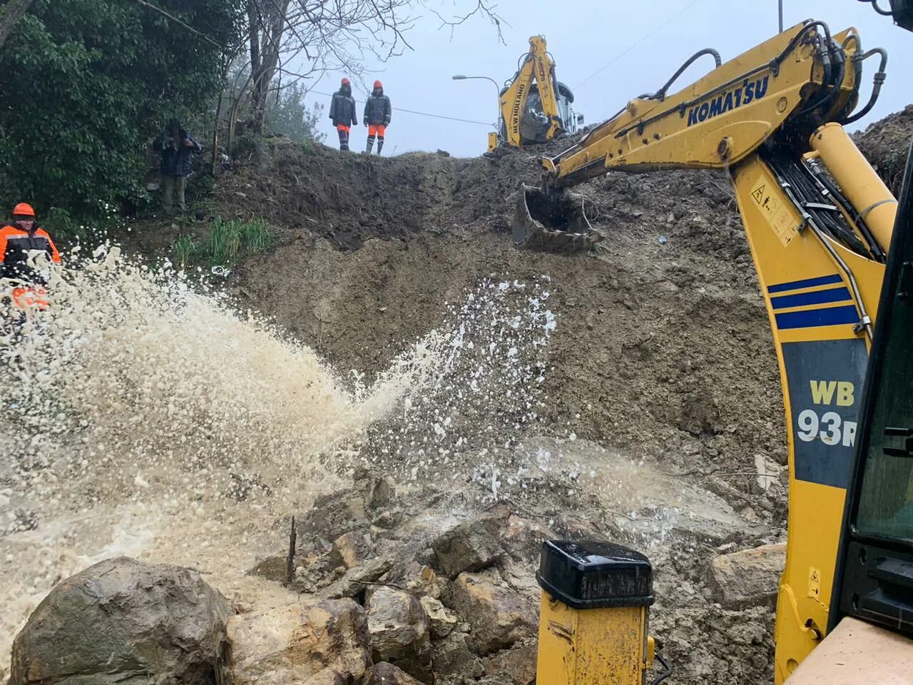 Предаварийная ситуация это. Водоканал адлер. Когда дадут воду в сочи. Когда дадут воду в сочи. Магистральный водовод.