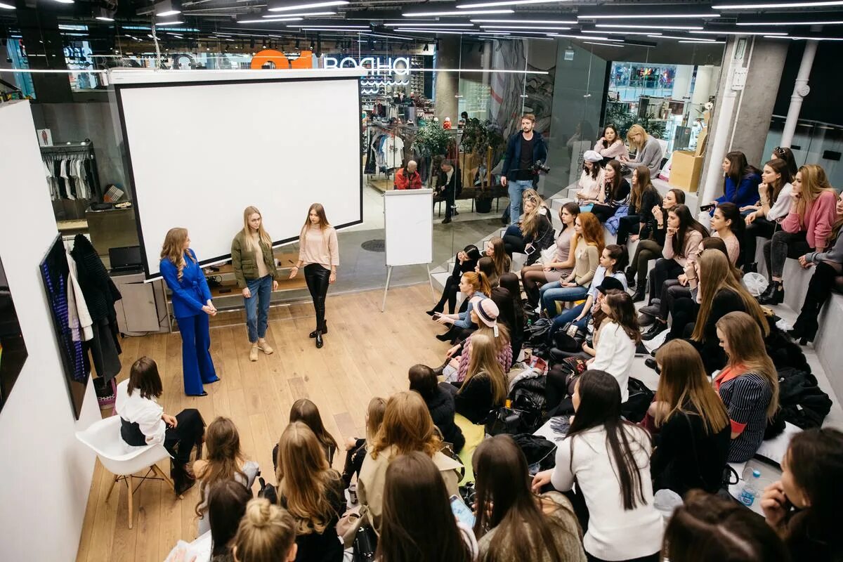 дизайнер одежды обучение дистанционно. имиджмейкер. курсы стилистики. курсы по стилю и имиджу. стилист имиджмейкер.