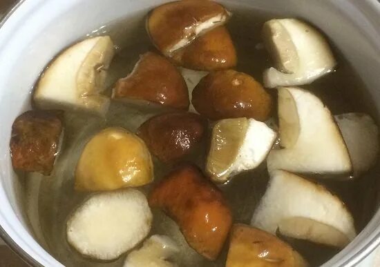 Сколько варить замороженные белые грибы для супа