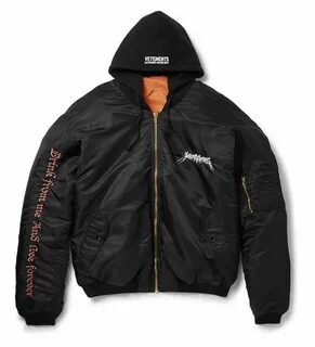 Бомбер vetements