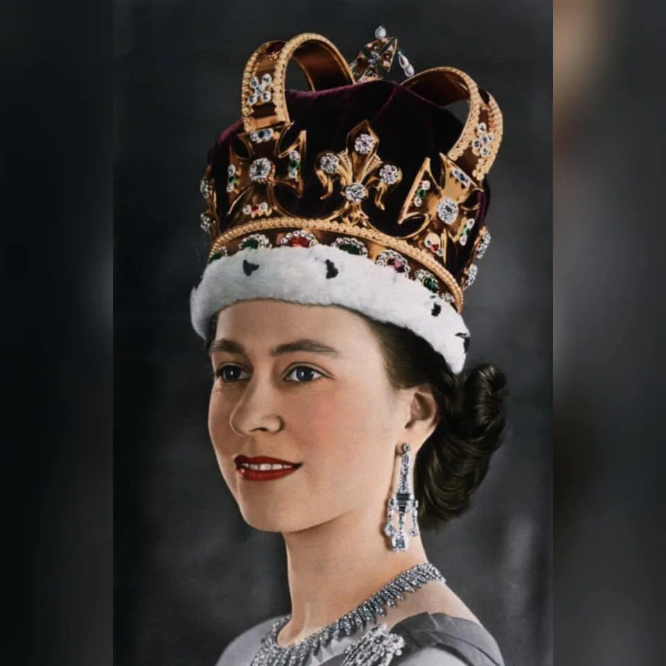 Корона Елизаветы 2. Коронация Елизаветы 2 английской королевы.