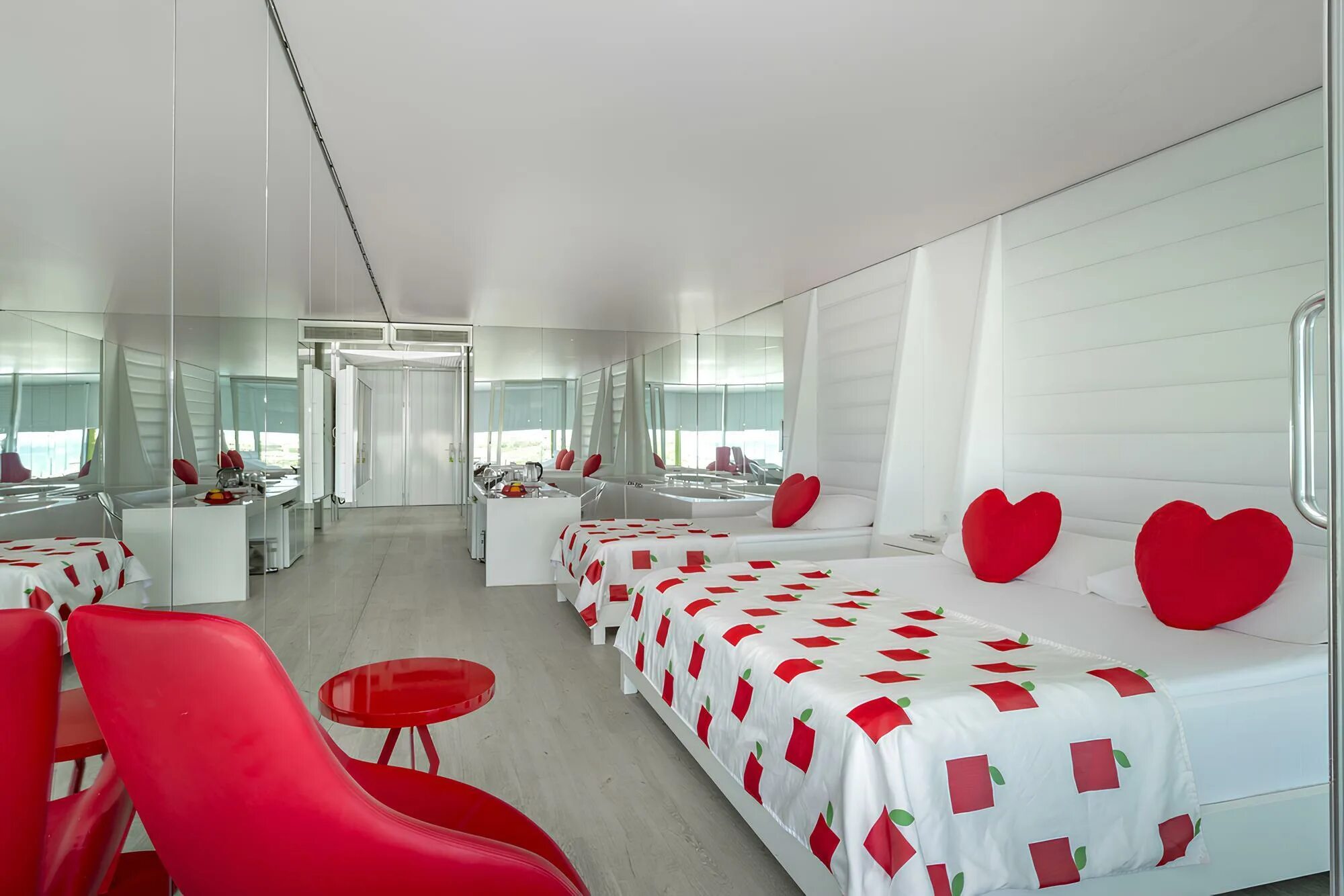 Замучена танцовщица))) - Picture of Adam & Eve, Belek - Tripadvisor
