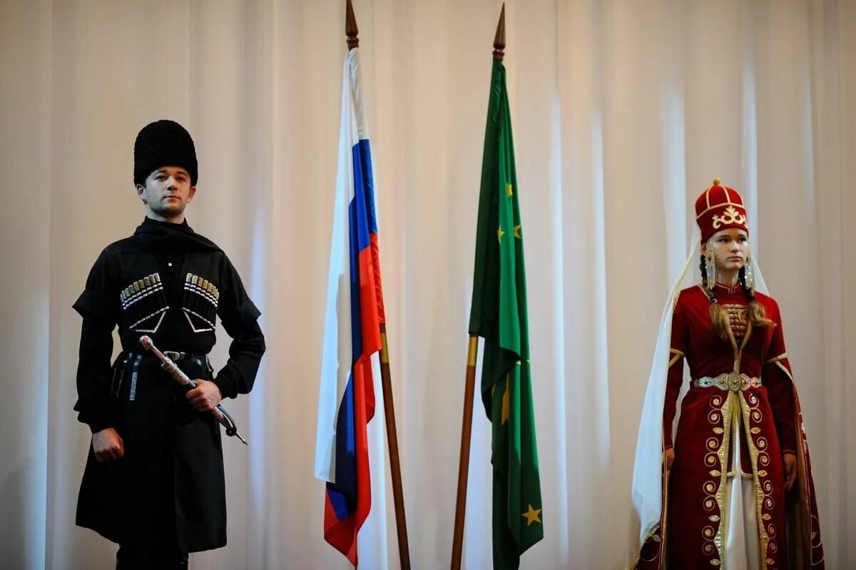 Адыгея флаг и герб. Государственный язык республики адыгея. Декларация республики адыгея. Государственный язык республики адыгея. Государственный язык республики адыгея.