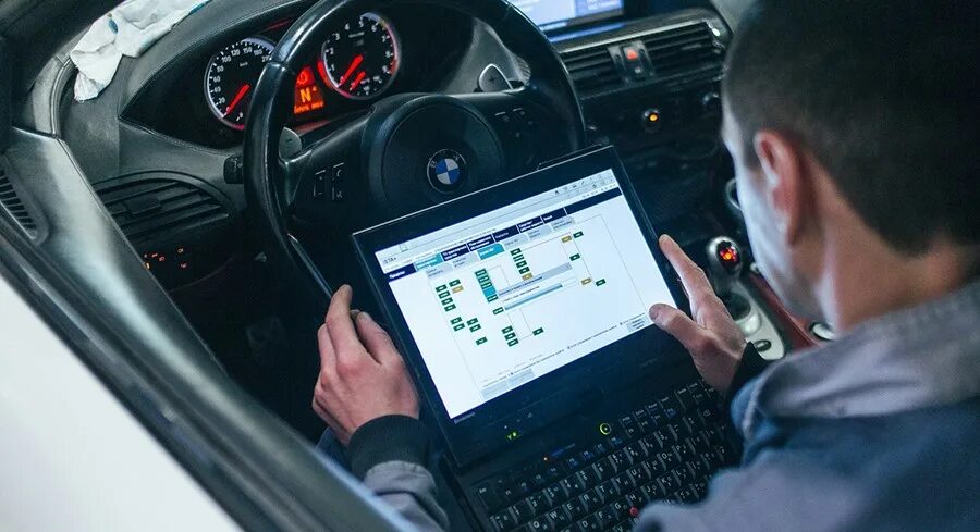 Программировать авто. Bmw 118 компьютерная диагностика. bmw diagnostic. автодиагностика автомобиля бмв. программирование автомобилей.