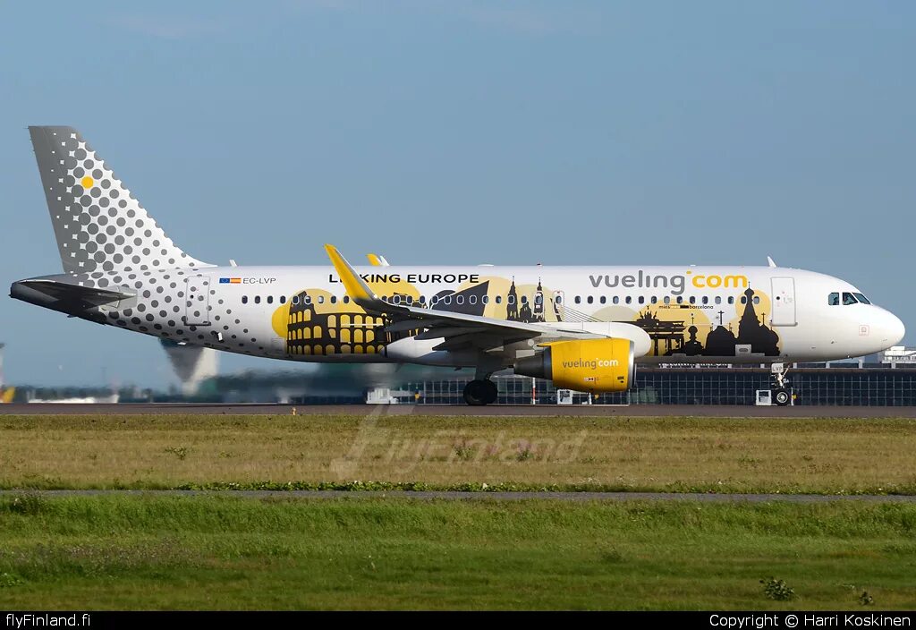 Вуэлинг авиакомпания. Авиакомпания Vueling. Airbus Europe Union. Fly to Finland man. Link eu