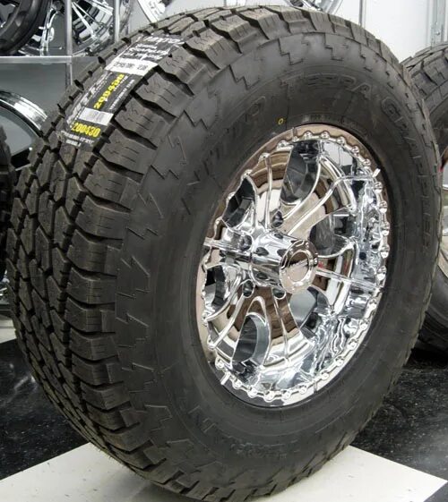 Дром запчасти шины. Nitto MT-campee Rear r20. Nitto dura Grappler Highway Terrain. Nitto dura Grappler HT 285/45 к19. 255/75r17 Prado 120.