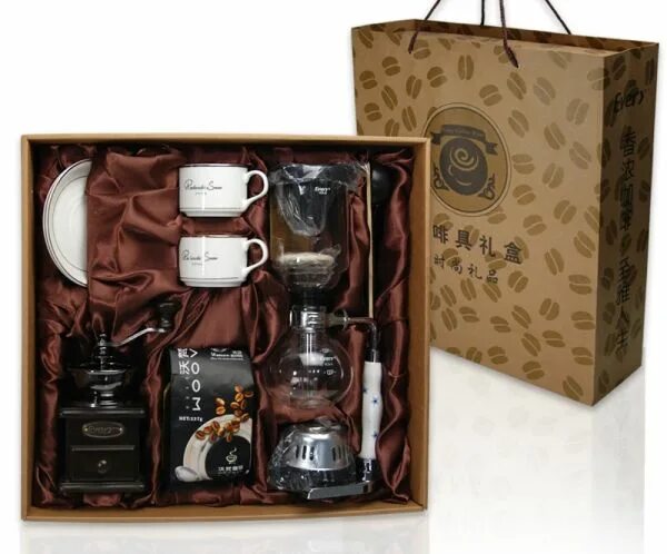 Кофе carte noire набор. Кофейный подарочный набор. Кофейный набор в подарок. Набор кофе в подарочной упаковке. Подарочный набор tima "кофейный гурман арабика".