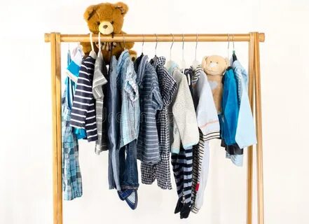 Any t shirts in the wardrobe перевод