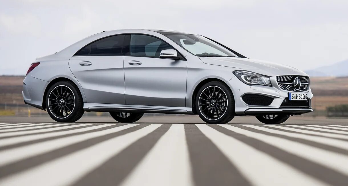 Мерседес CLA 200. Мерседес ЦЛА хэтчбек. Мерседес CLA 200 хэтчбек. Mercedes CLA хэтчбек 2015. Мерседес cla масло