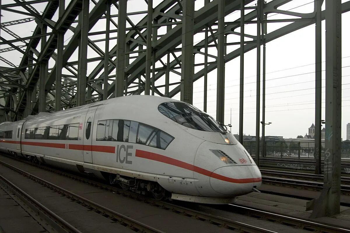 Ice train. Скоростные поезда интерсити экспресс. Siemens ice 3. Br407. Intercity express (ice) поезда.