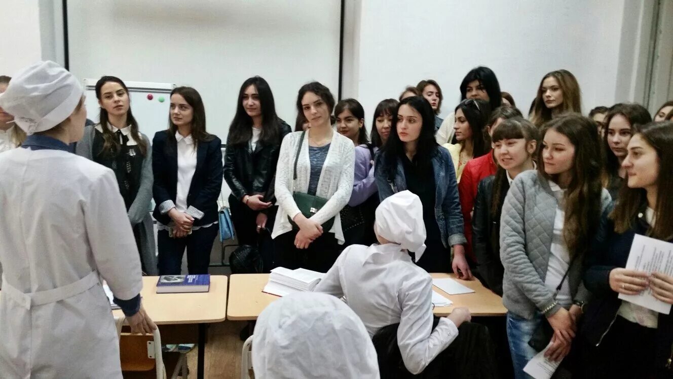 Университетский экономико-технологический колледж. Колледж сочинский государственный университет. Колледж на чайковского в сочи. Медицинский колледж сочи. Колледжи сочи после 9 класса специальности.