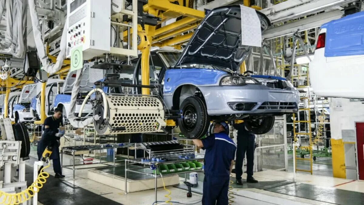 Асакинский автомобильный завод GM Uzbekistan. ГМ завод в Узбекистане. Завод Асака в Узбекистане.