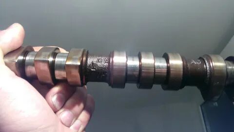 Распредвал 1.8
