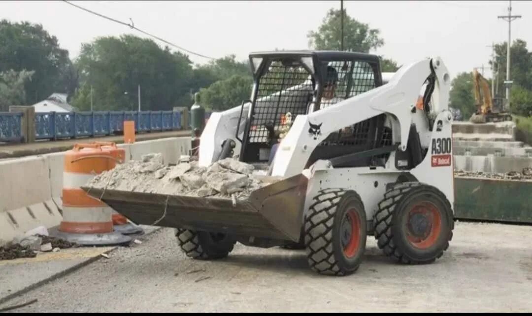Погрузчик bobcat s530. Мини погрузчик bobcat s185. Бобкэт 570. Аренда погрузчика bobcat pro. Bobcat s650.