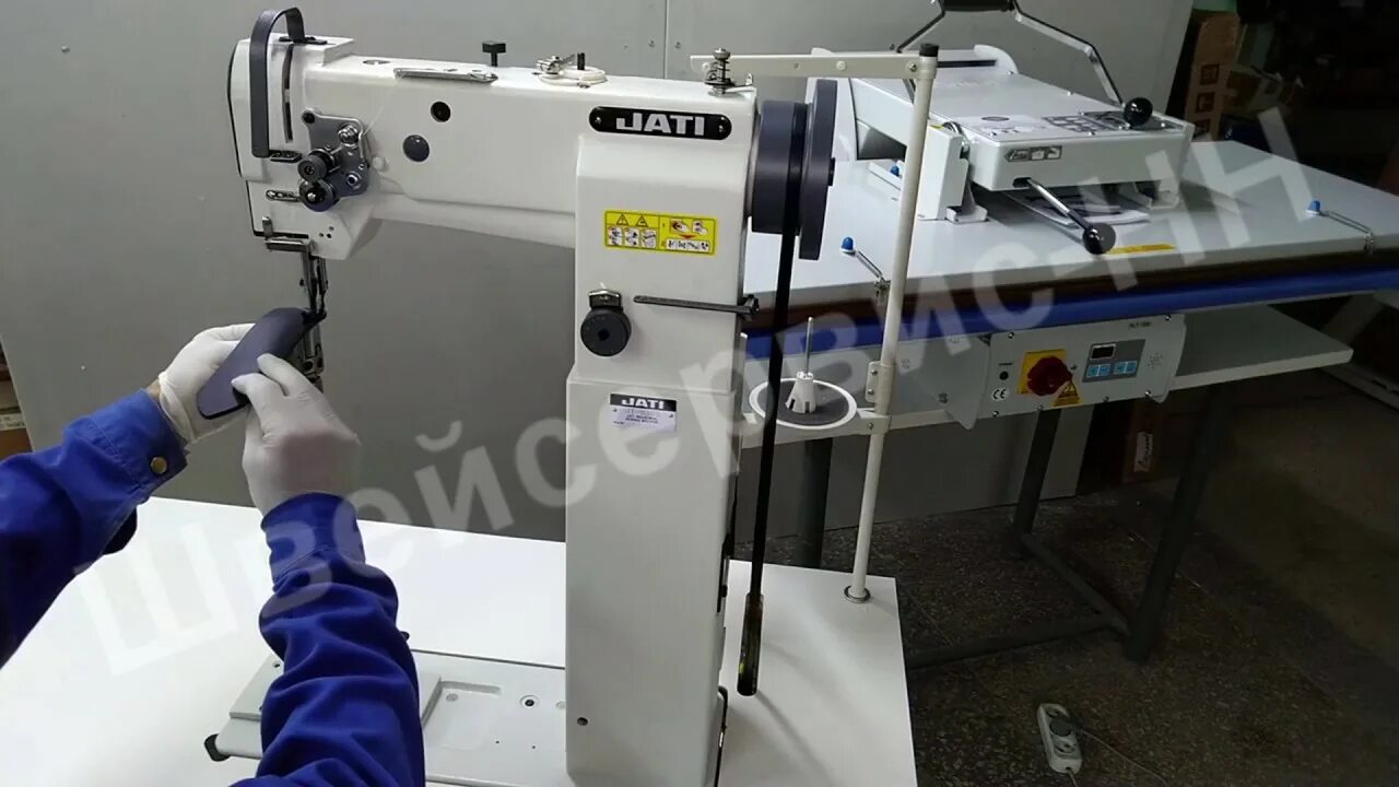 Kl kbtub 8365. Колонковая швейная машина с высокой платформой aurora a-8365. Швейная колонковая машина aurora a-6810. Одноигольная колонковая швейная машина. Kl kbtub 8365.