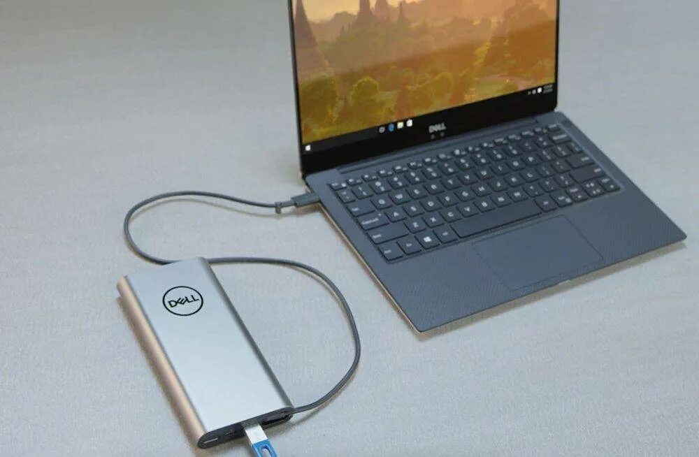 Можно ли ноутбук заряжать через type c. Зарядка ноутбука от Power Bank. Dell pw7018lc. Пауэрбанк для ноутбука Apple. Провод для зарядки ноутбука от Power Bank.