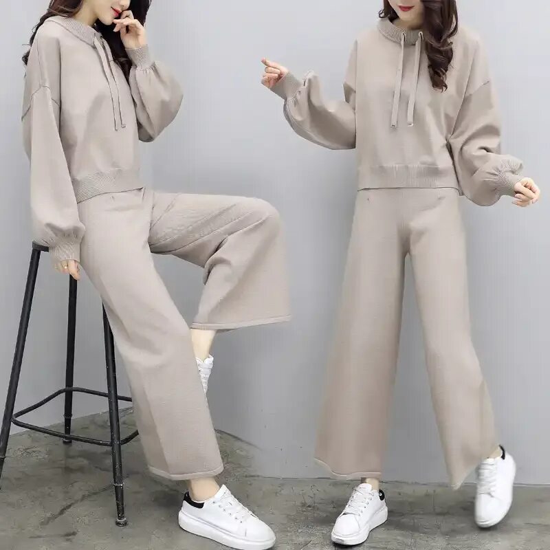 костюм теплый с широкими штанами.