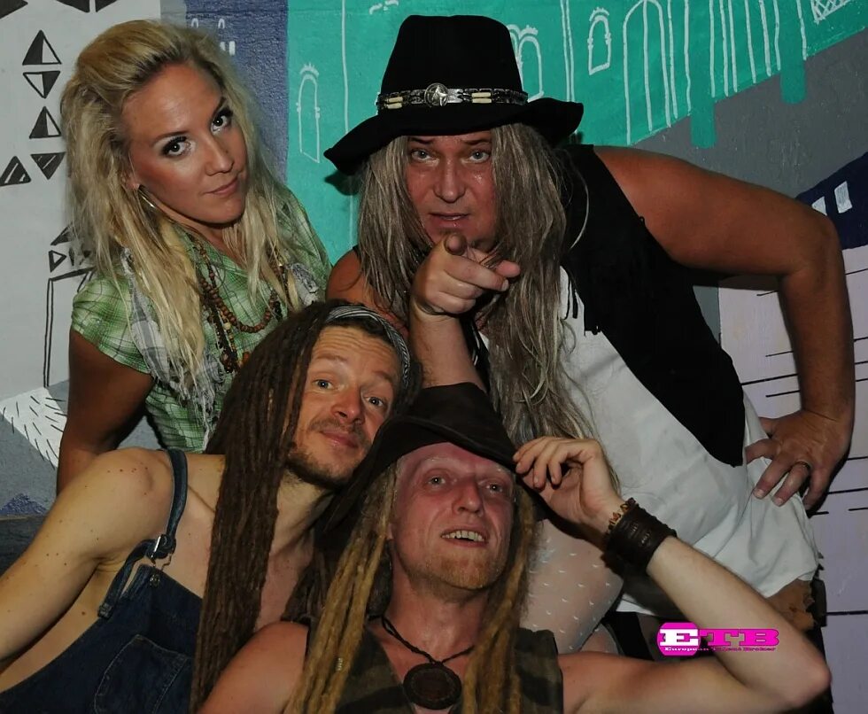 Песня rednex cotton eye. Группа Rednex. Реднекс солистка. Rednex вокалистка. Rednex состав группы.