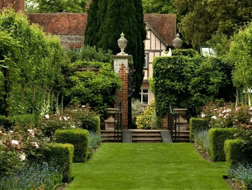27 Simple Front Yard Landscaping Ideas Front yard landscaping, Walkway landscapi