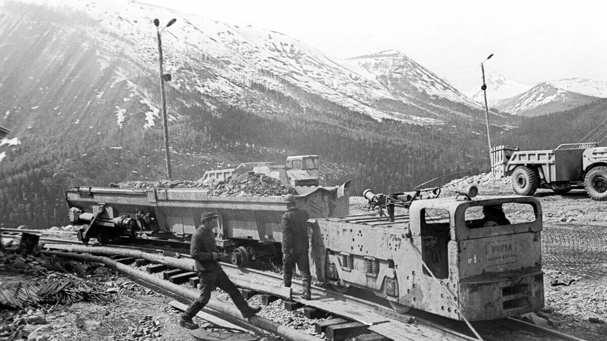 В каком году построили бам. Байкало-Амурская магистраль. БАМ Тында 1974. Байкало-Амурская магистраль стройка. БАМ 1938.