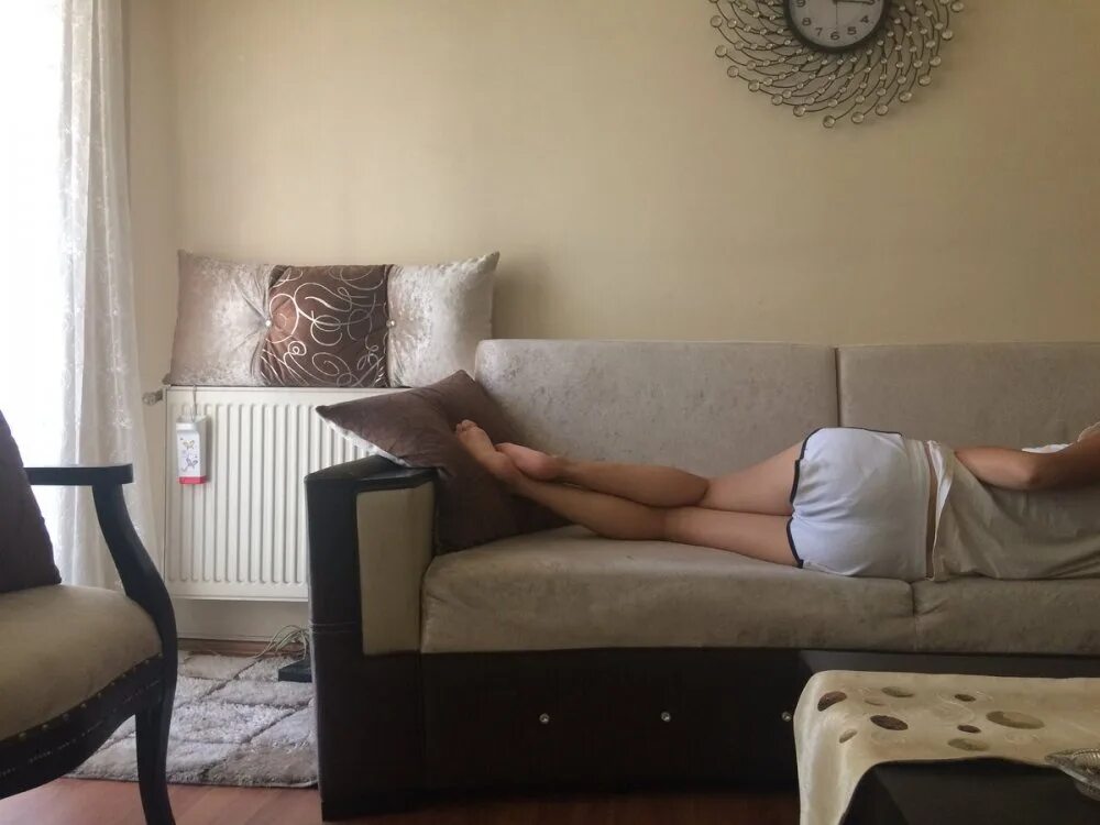 Turkish скрытая sister. Девочка прячет богатого. Подросток девушка вуайерист. Скрытые видеокамеры в раздевалках. Hidden girls home.