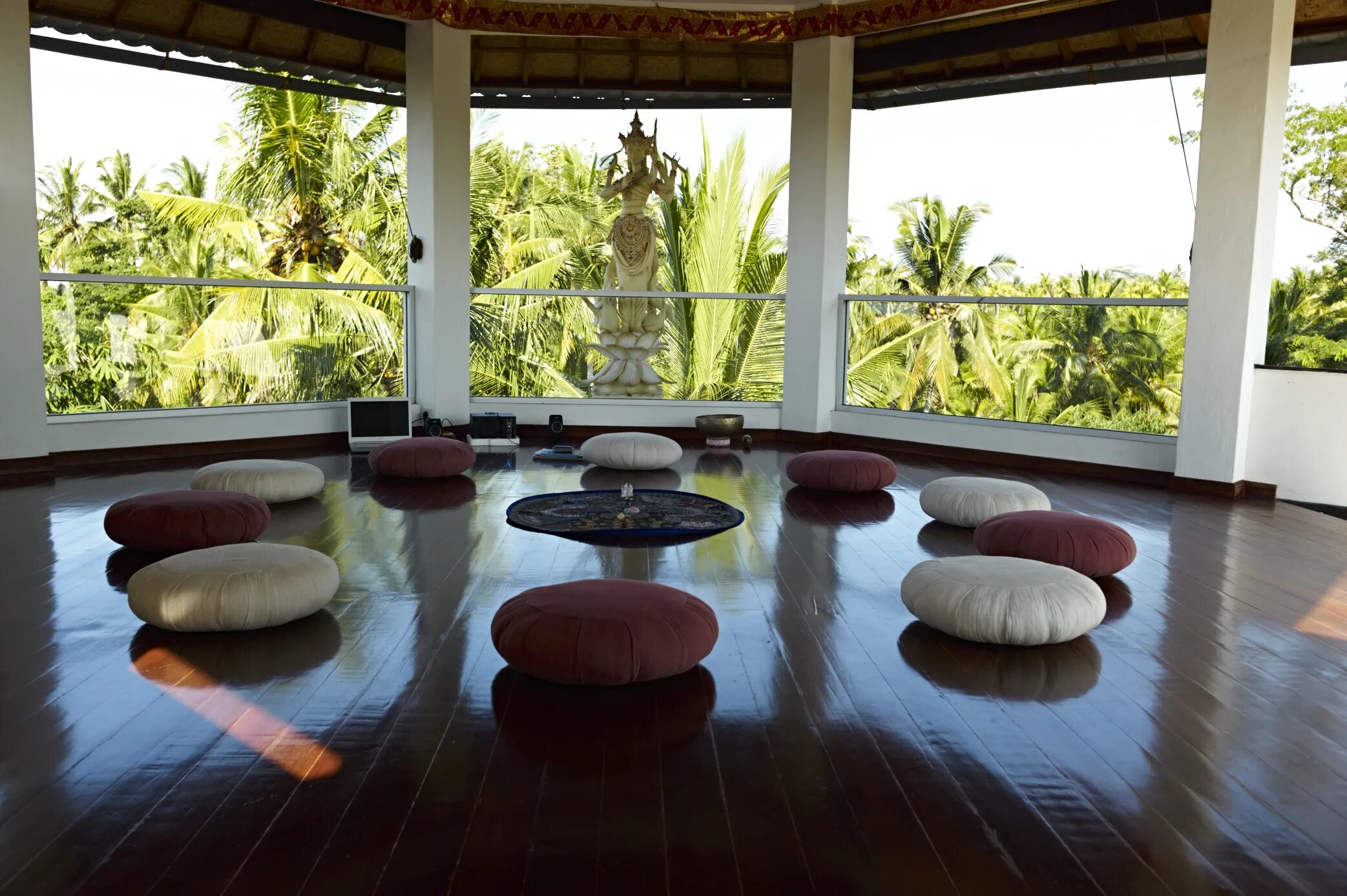 Dry tortugas national park, florida. Suitable place. Гонг конг жители. Отель the place suites в стамбуле. Остров амстердам в индийском океане.