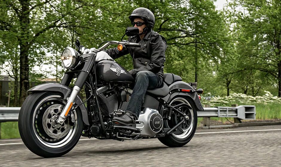 Fat boy harley-davidson 2020. Харлей дэвидсон фэт. Мотоцикл харлей дэвидсон фэт бой. Мотоцикл harley davidson fat boy. Harley davidson fatboy 2020.