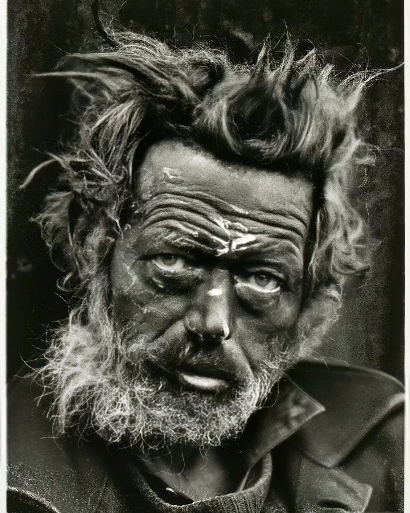 Волосатый бомж. Don MCCULLIN. Дон маккалин фотографии. Don MCCULLIN фотограф.