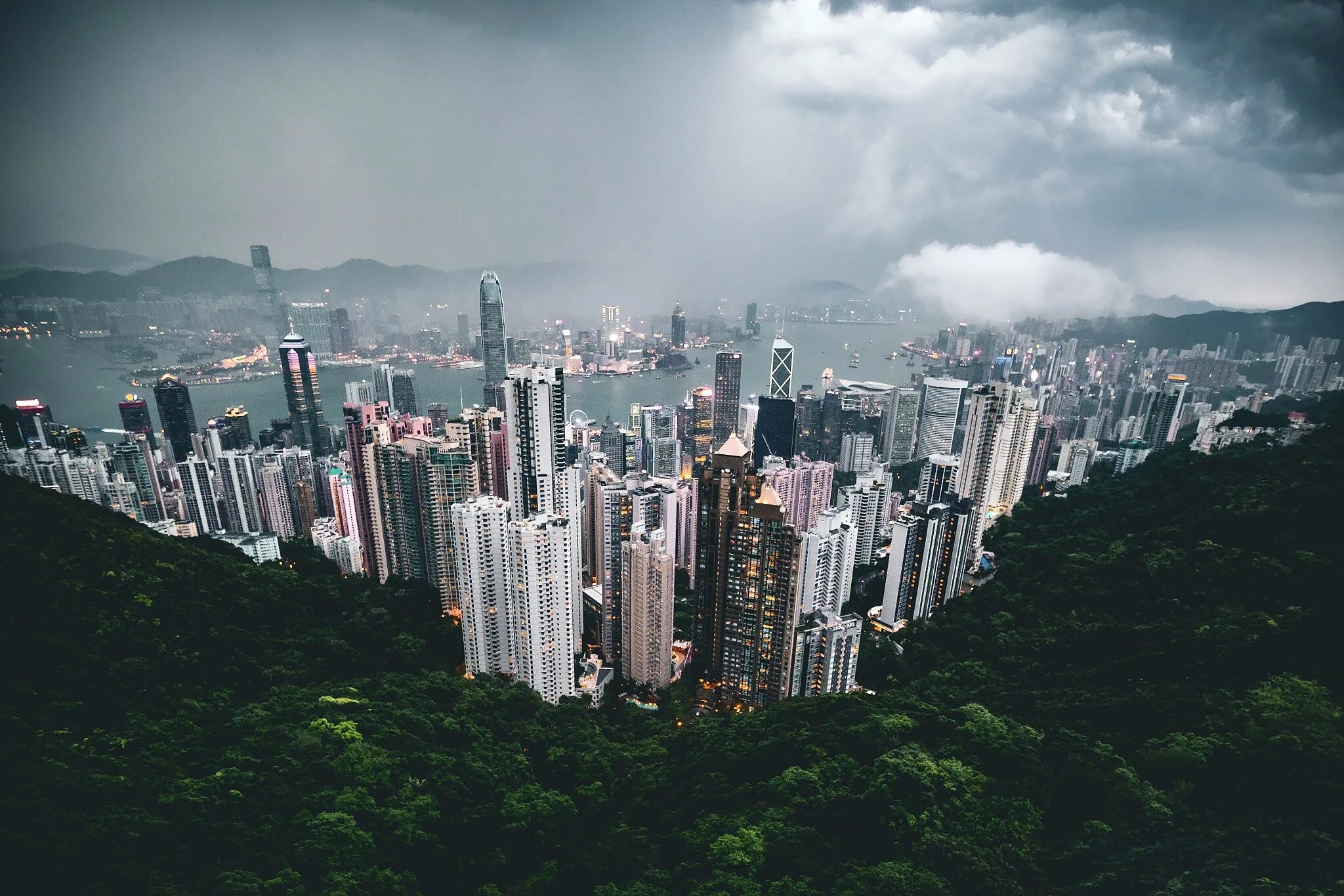 Cos hong kong