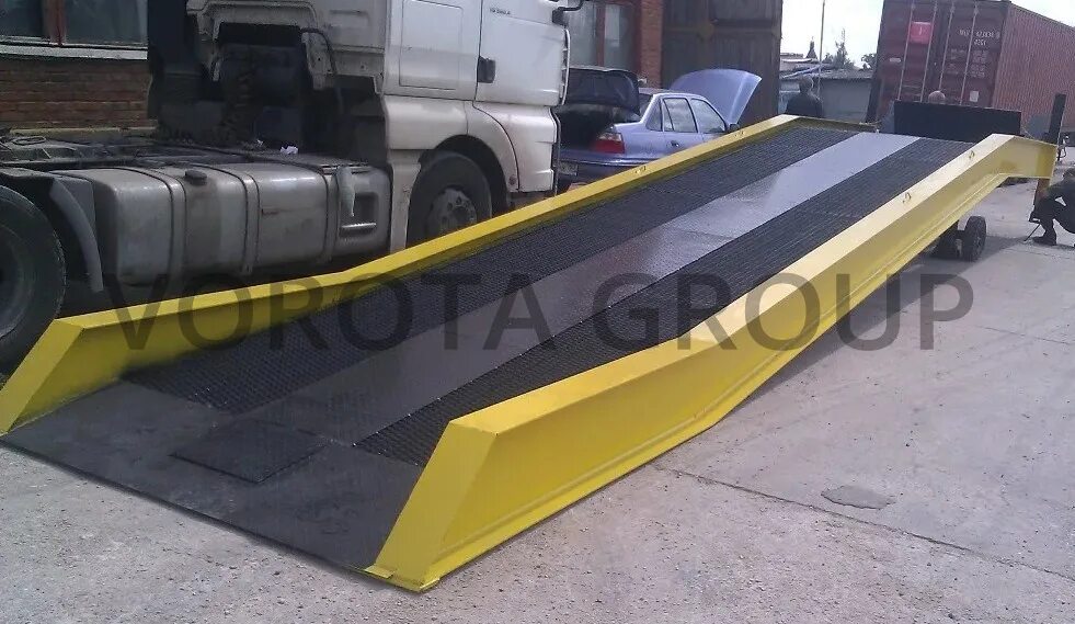 Аппарель для упа-80. Уравнительная платформа 2500*2000. Мост аппарель. Перегрузочный мост doorhan. Аппарели алюминиевые для эвакуаторов.