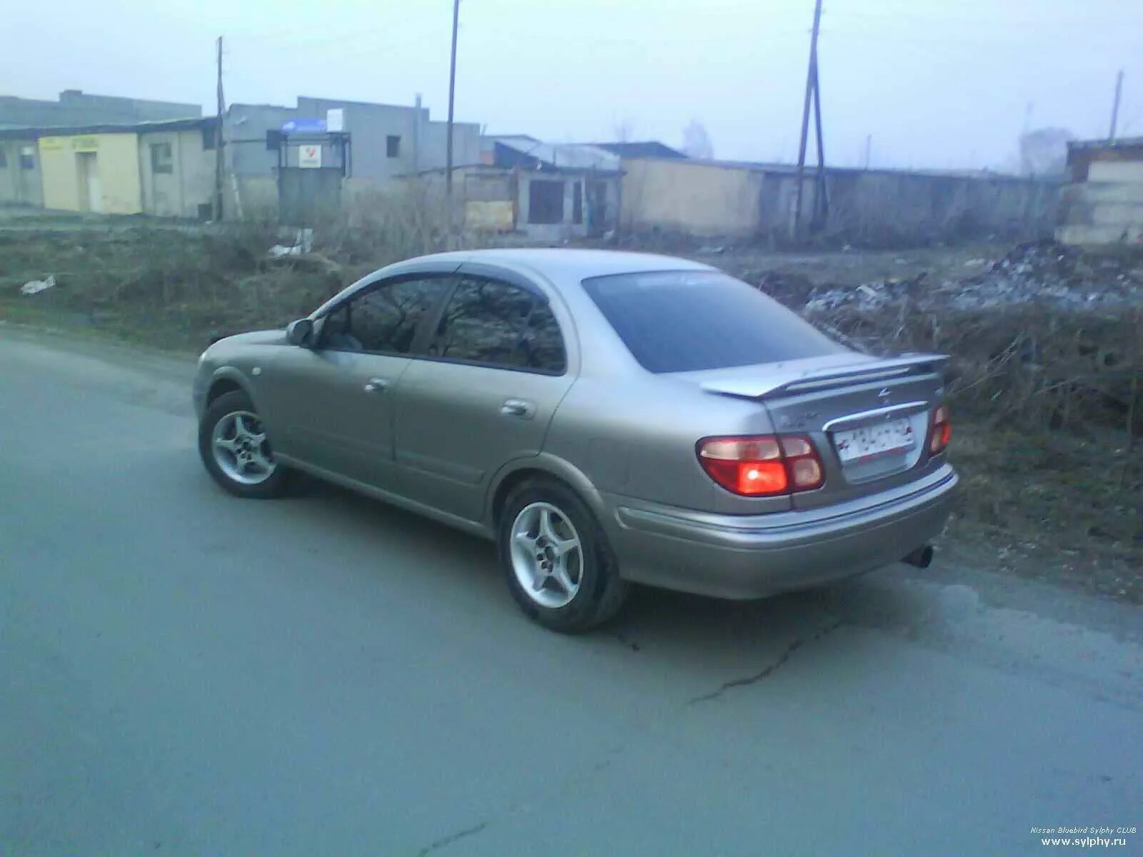 Масло ниссан блюберд силфи. Ниссан Силфи 2001. Nissan Bluebird Sylphy литье. Ниссан Блюберд Силфи 2002 диски. Блюберд Силфи 2001 фото.