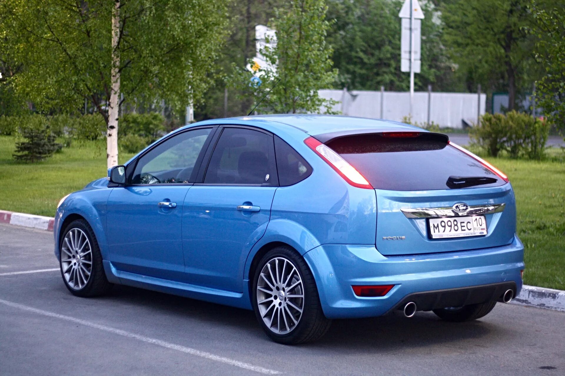 Купить форд фокус хэтчбек бу. Ford Focus Hatchback. Ford Focus 2 хэтчбек. Форд фокус 2 Рестайлинг хэтчбек. Ford Focus 2008 хэтчбек.